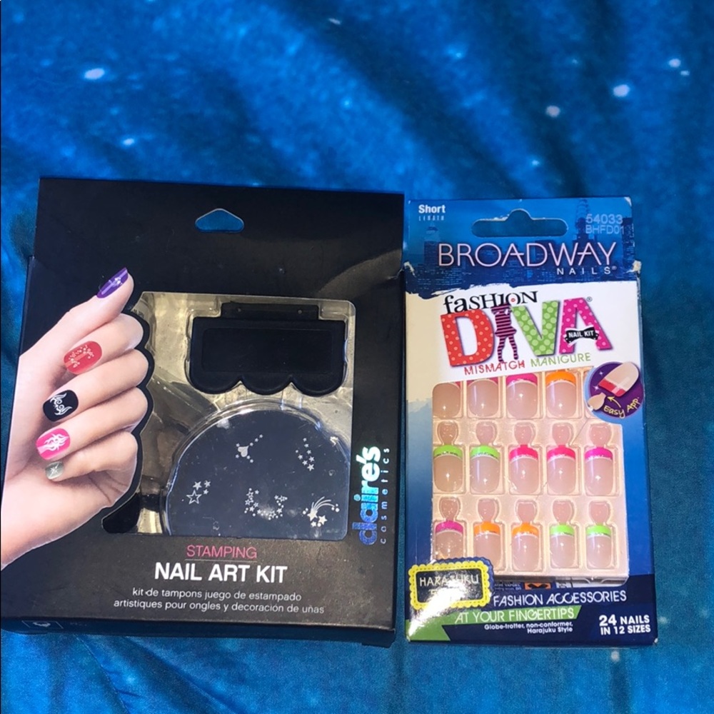 Nail art kit and acrylic nails set